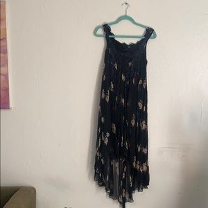 Free People embroidered flowy dress🖤